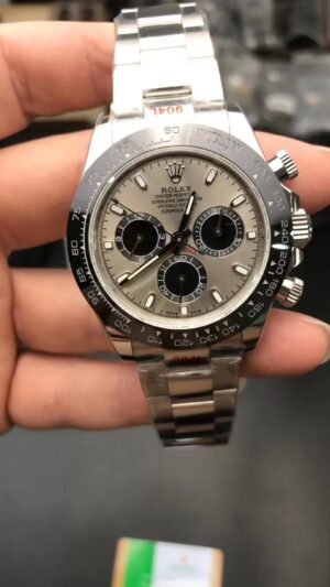 Iconic Rolex Cosmograph Daytona - Precision & Style in Oystersteel