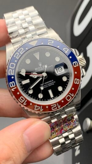 Rolex GMT - Master II with Pepsi Bezel: Timeless Elegance & Multizone Function